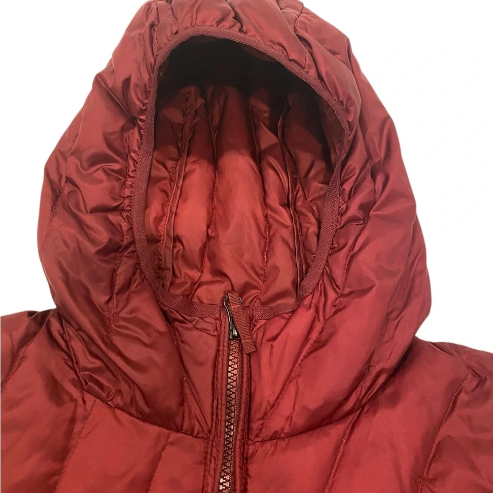 Eddie Bauer Women's Microlight Quilted Hooded Puffer Coat - Deep Red XL - Picture 4 of 7